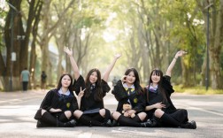 毕业照2人、10人创意怎么拍？