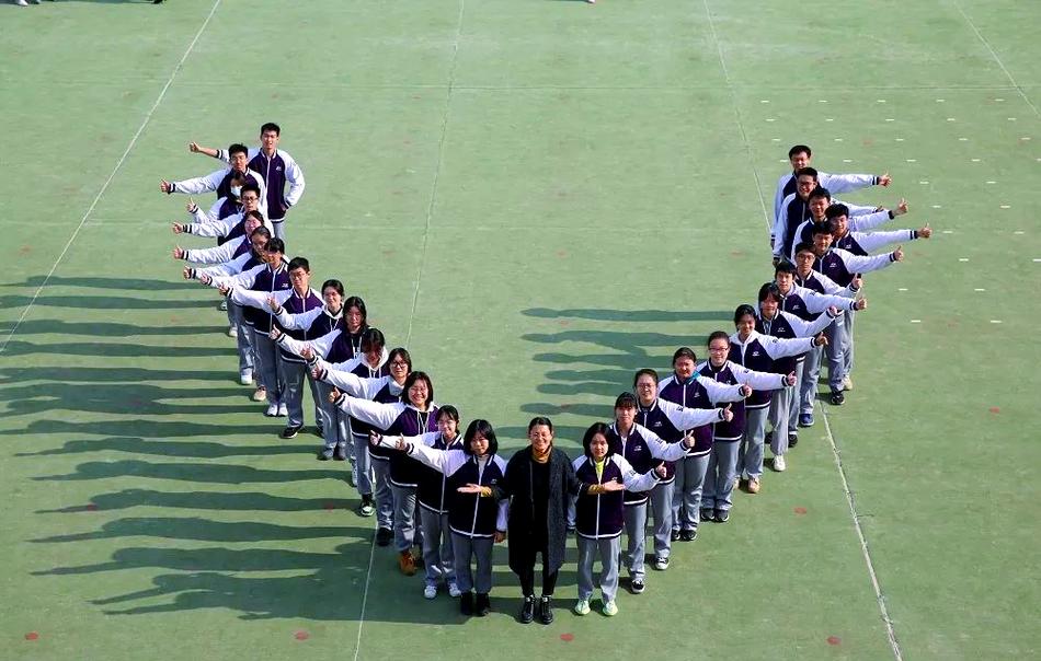 集体创意照片造型怎么设计出彩？-图1