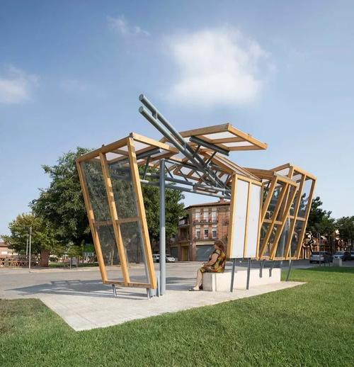 创意巴士站-图1