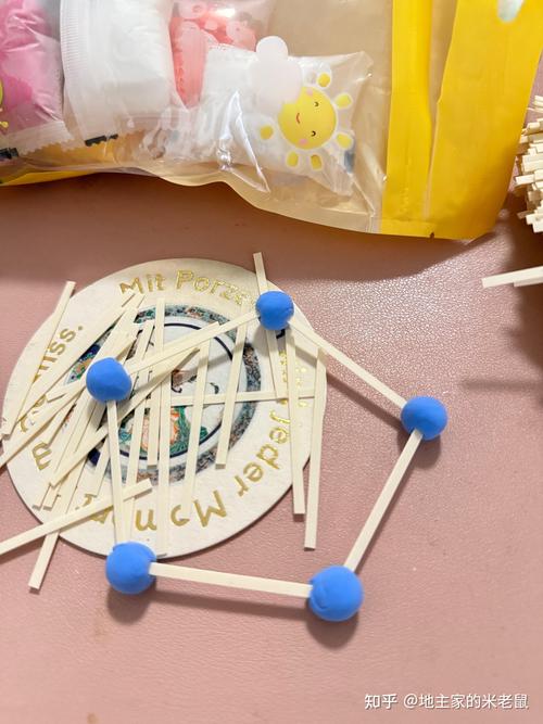 牙签橡皮泥搭高技巧,牙签橡皮泥搭高方法-图1 牙签橡皮泥搭高技巧,牙签橡皮泥搭高方法-图1