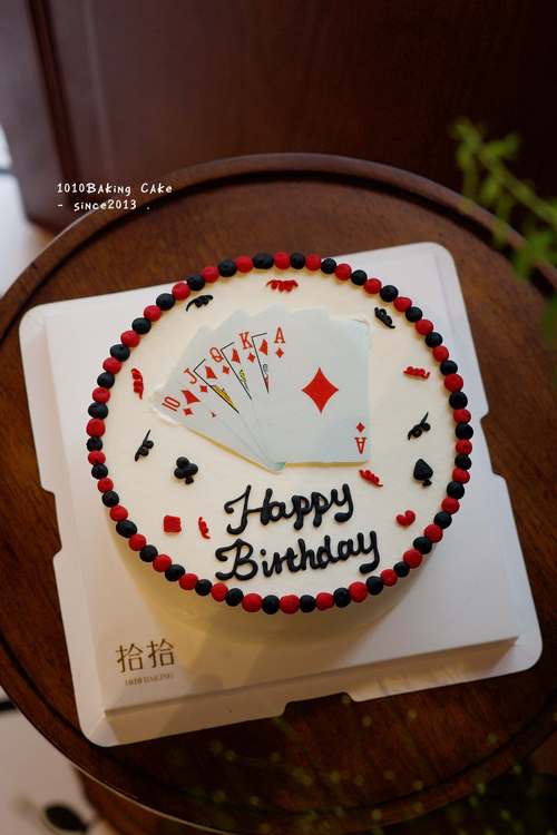 扑克牌创意蛋糕图片-图1