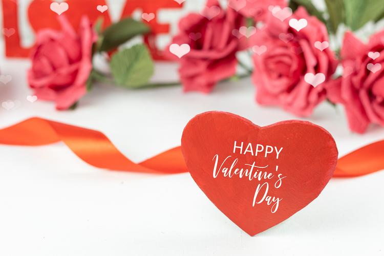 如何用创意视频打造让人眼前一亮的结婚祝福，让新人感动又难忘？-图2