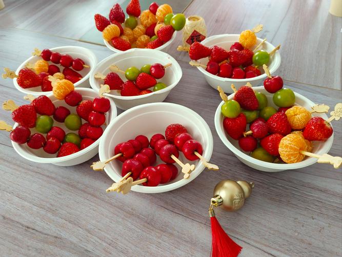 圣女果创意水果拼盘，圣女果创意水果拼盘图片大全-图2