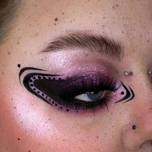 如何打造惊艳创意眼妆？这些独特灵感图片助你解锁百变风格！-图3