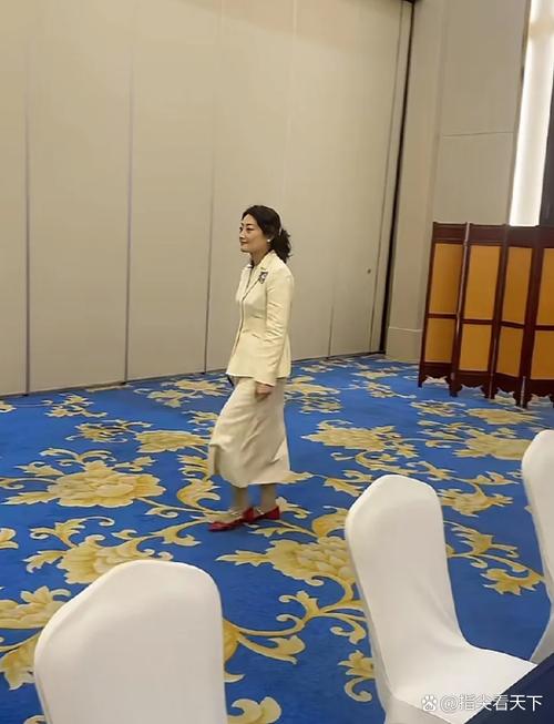 会场拍照技巧价格，会场拍照姿势-图3