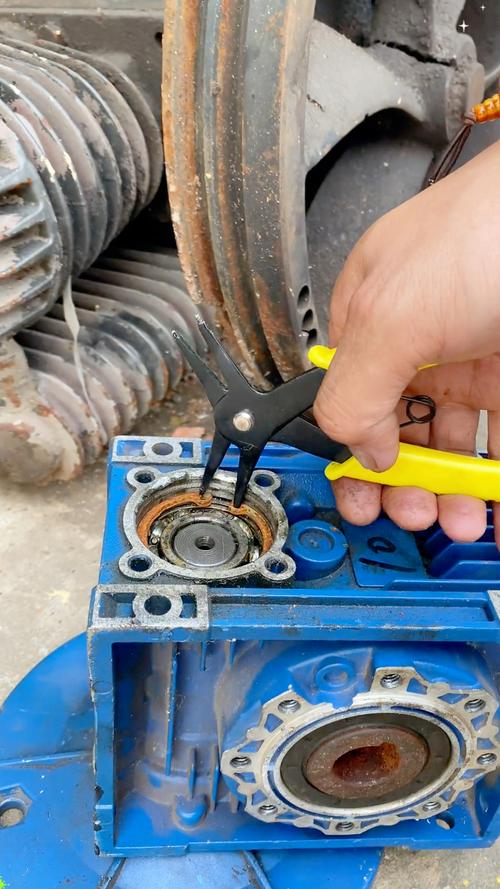 钳工维修有哪些实用技巧？-图3