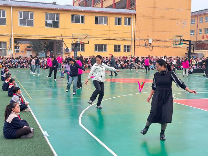 毽子有哪些经典舞蹈技巧？-图3