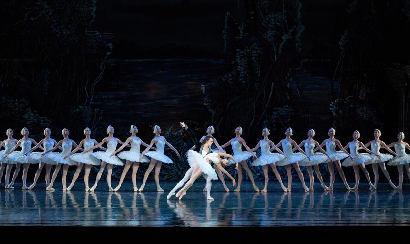 天鹅湖的舞蹈技巧有何独特之处？-图1