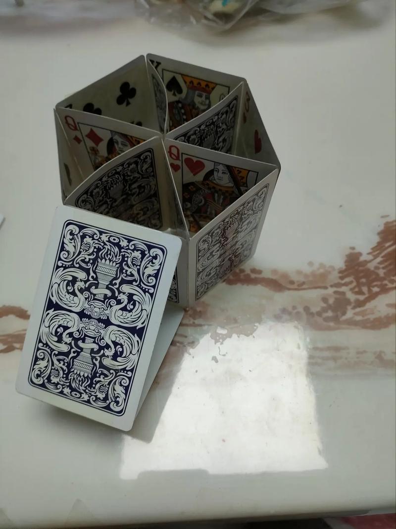 创意纸牌展,创意纸牌设计-图3 创意纸牌展,创意纸牌设计-图3