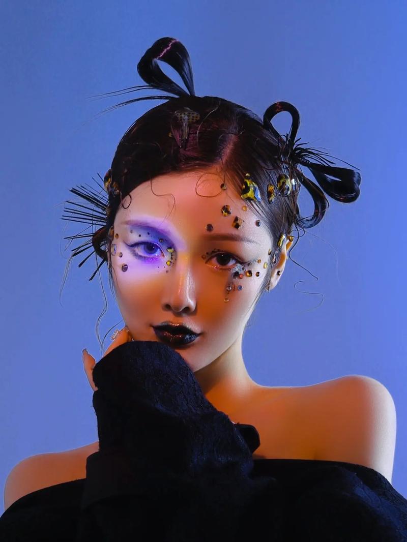 材料创意妆与装饰画如何跨界融合？-图1