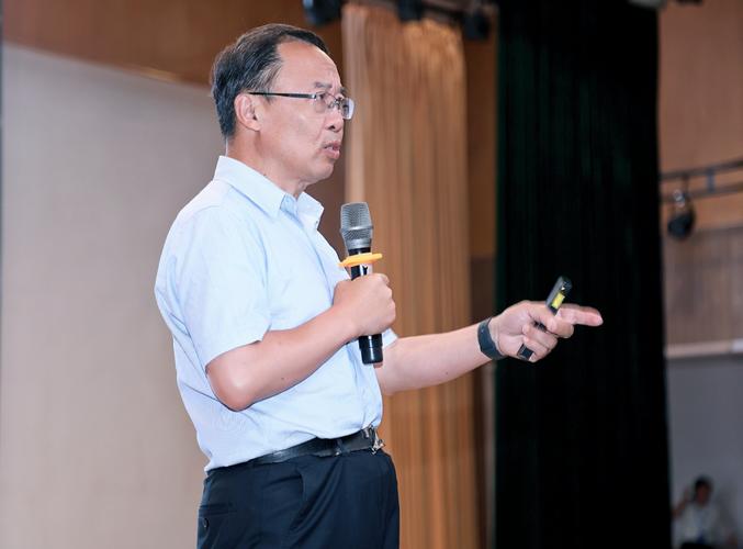 控班技巧 李镇西-图1