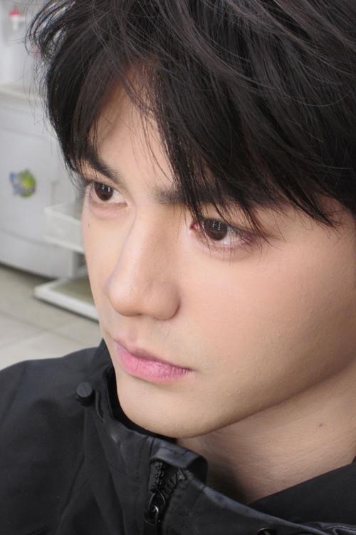 男士创意妆,如何打破性别界限?-图3 男士创意妆,如何打破性别界限?-图3