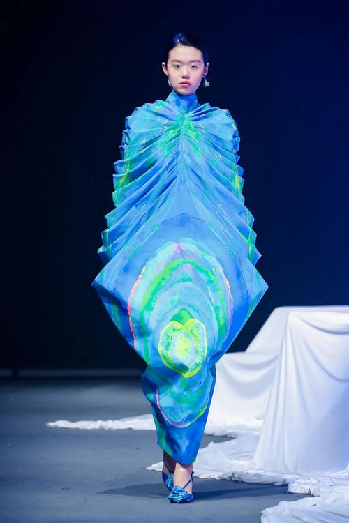 创意时装图-图1 创意时装图-图1