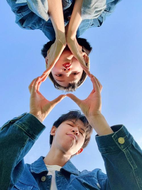 两人创意姿势有哪些?-图3 两人创意姿势有哪些?-图3