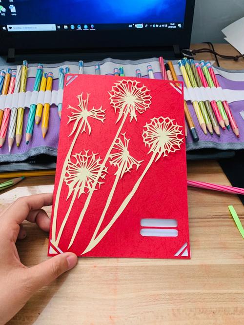 剪纸创意卡片，如何巧手剪出心意？-图2