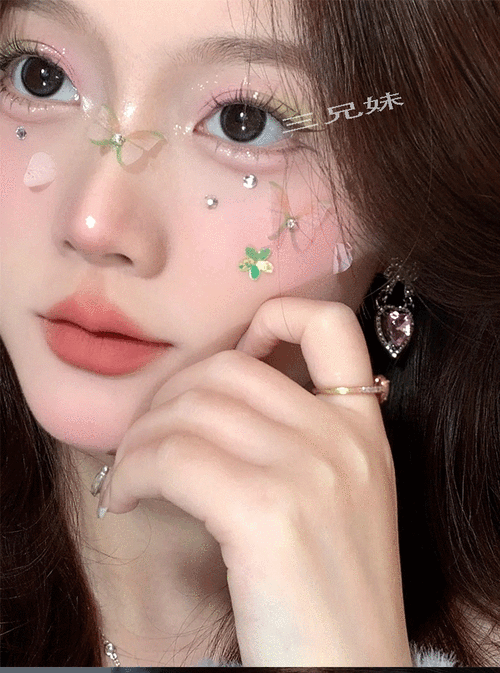 面贴创意妆-图2