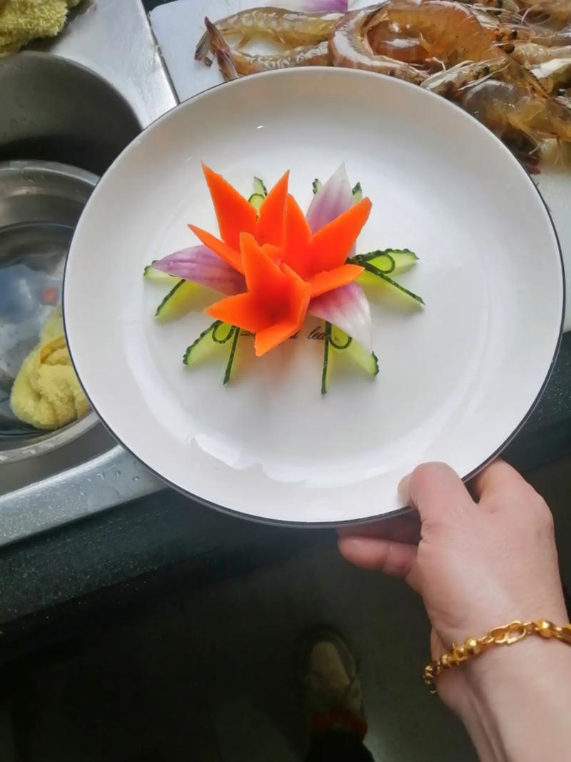 创意雕刻菜，五分钟简单的雕刻菜-图1
