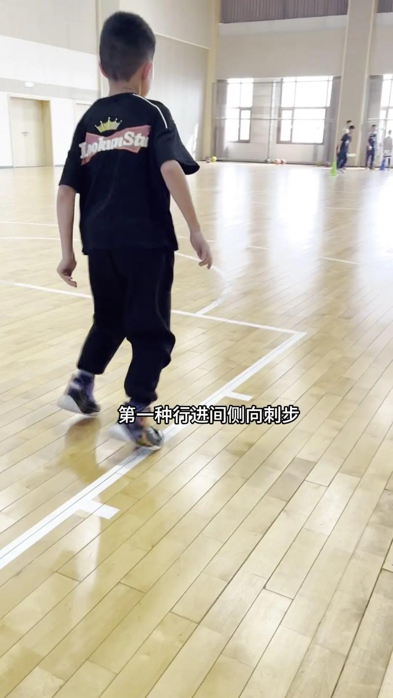 篮球障碍运球技巧，篮球障碍运球技巧视频-图2