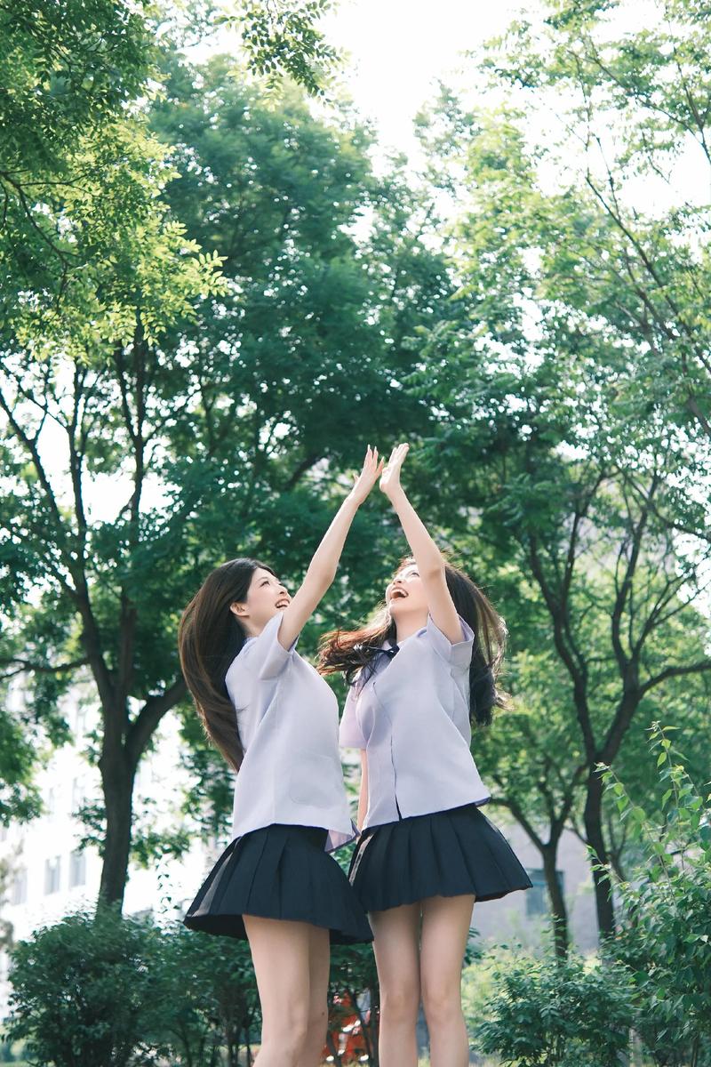 毕业照2人、10人创意怎么拍？-图3