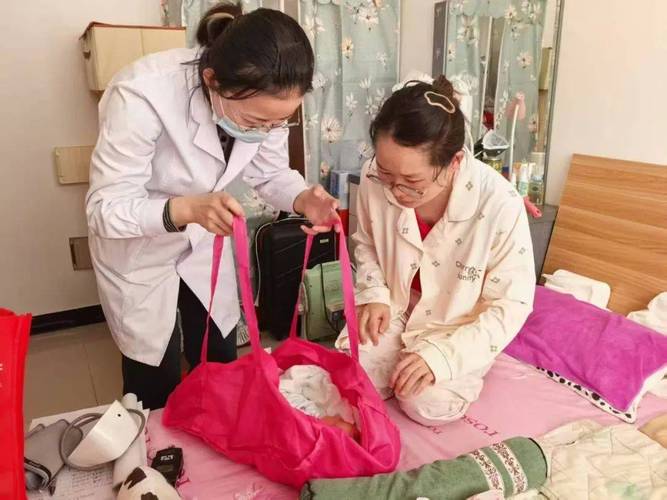 产后访视技巧有哪些关键要点？-图2