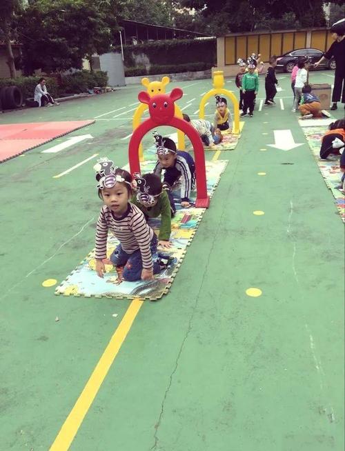 蚂蚁运粮有何巧妙技巧？-图2