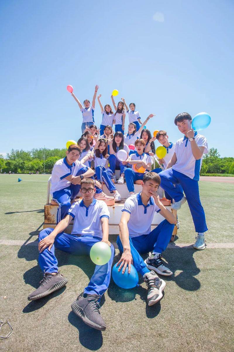 毕业照片教室创意,怎么拍出独特记忆?-图2 毕业照片教室创意,怎么拍出独特记忆?-图2