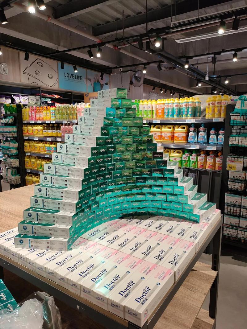 牙膏创意陈列图片-图1